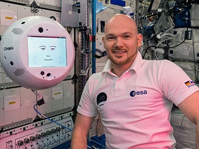 Cimon und Alexander Gerst auf der Internationalen Raumstation