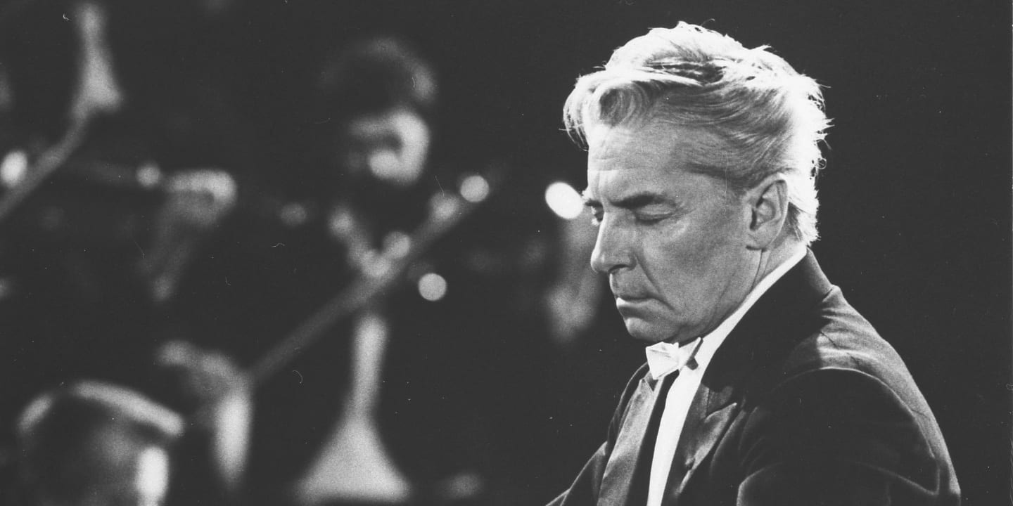 Herbert von Karajan am Dirigierpult
