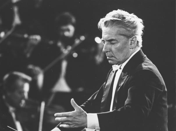 Herbert von Karajan am Dirigierpult