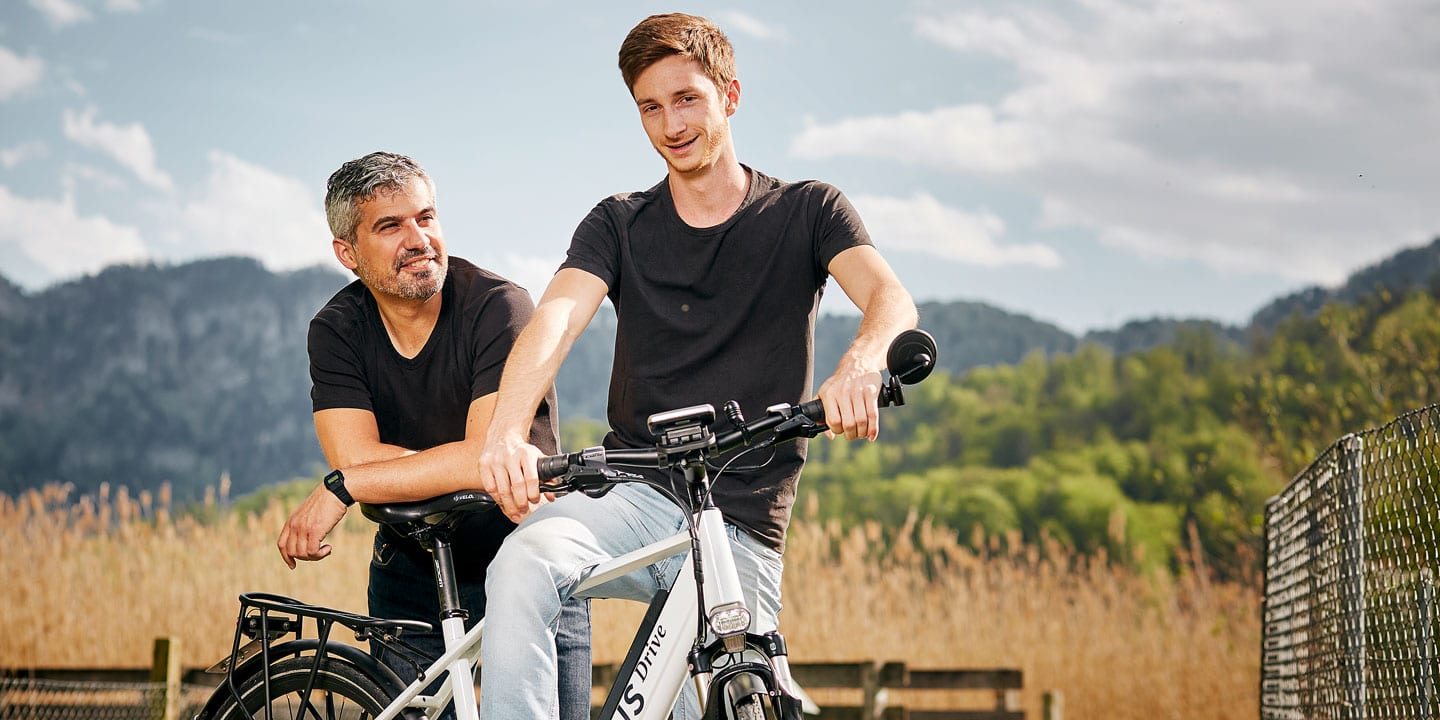 Mit AureusDrive auf Kurs: Die beiden Jungunternehmer Gabriel Barroso und Sergio Tresch entwickelten ein günstiges E-Bike.