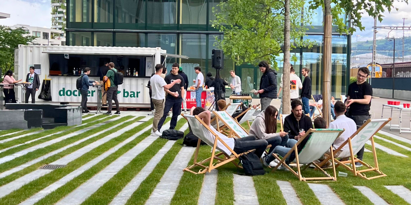 Docker Bar Docker Bar